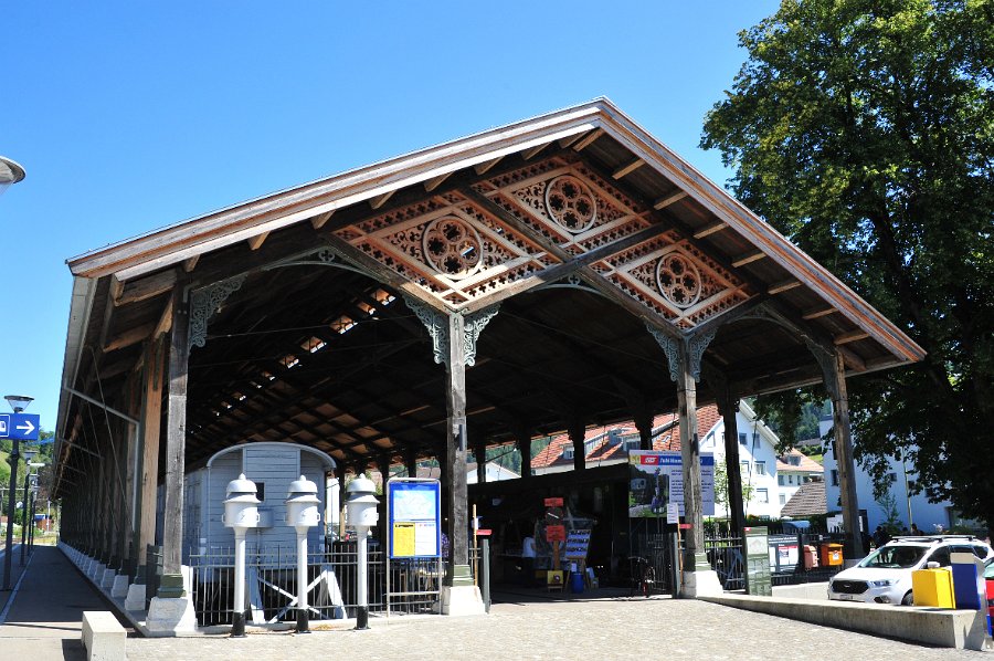 DVZO Lok Bahnhof Bauma (1)